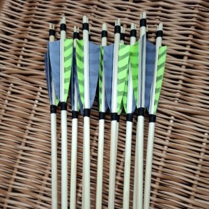 Zestaw 12 strzał w spinie 25-29 świerk 5/16" 