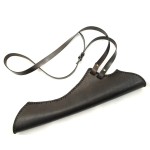 Kołczan do pasa przewieszany pasem przez ramię